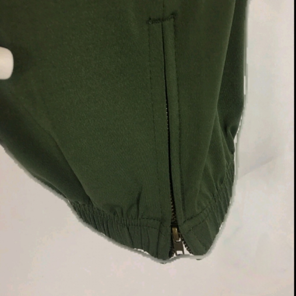 Lisa Rinna Collection Crop Pant Army Green - Picture 3 of 3